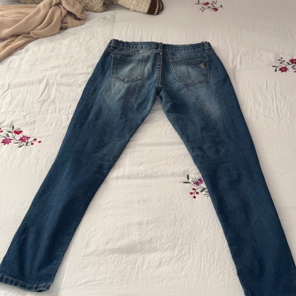 VIP Jeans - Picture 2 of 2